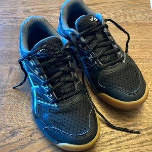 ASICS Kid's Upcourt 4 Grade School Volleyball Shoes